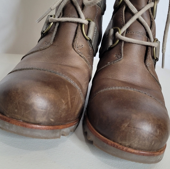 Sorel Brown Waterproof Distressed Leather Lace-Up City Wedge Boot - Size 8 - Picture 7 of 15